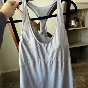 Lululemon 2-in1 tank